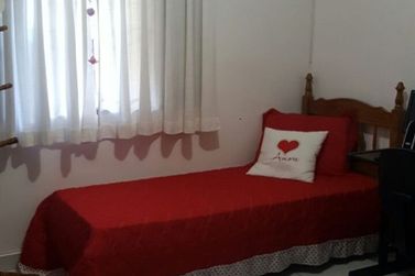 Casa &agrave; venda - 180m&sup2; - JARDIM CEREJEIRAS