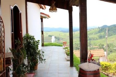 Ch&aacute;cara &agrave; venda - 260m&sup2; - Vit&oacute;ria R&eacute;gia