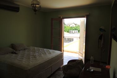 Casa &agrave; venda - 300m&sup2; - Jardim Vila Galv&atilde;o