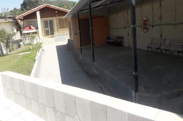 Casa para alugar - 240m&sup2; - Usina