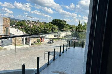 Casa &agrave; venda - 246m&sup2; - Condominio Alto da Floresta