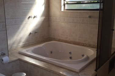 Casa &agrave; venda - 377m&sup2; - JARDIM DAS FLORES
