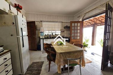 Ch&aacute;cara &agrave; venda - 1800m&sup2; - Vit&oacute;ria R&eacute;gia
