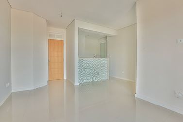 Apartamento &agrave; venda - 93m&sup2; - Jardim do Lago