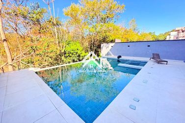 Casa para alugar - 228m&sup2; - Rio Abaixo