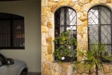 Casa &agrave; venda - 120m&sup2; - ALVIN&Oacute;POLIS