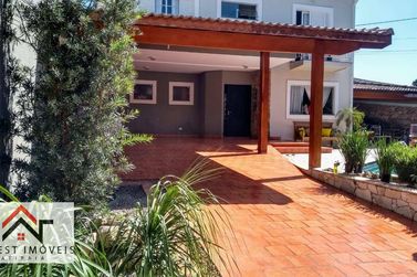 Casa &agrave; venda - 260m&sup2; - Vila Petr&oacute;polis