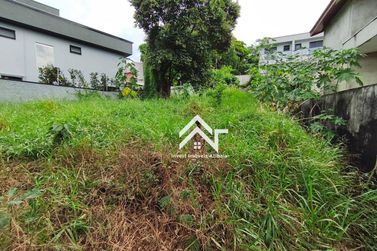 Terreno &agrave; venda - 320m&sup2; - Jardim Maristela