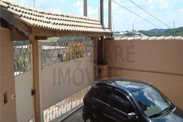 Casa &agrave; venda - 300m&sup2; - NOVA CEREJEIRA
