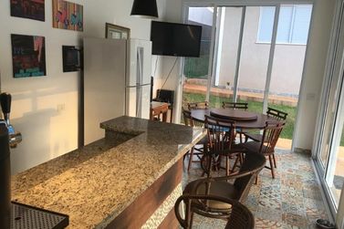 Casa &agrave; venda - 390m&sup2; - CONDOM&Iacute;NIO SERRA DA ESTRELA