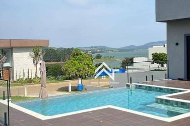 Casa &agrave; venda - 250m&sup2; - Bairro Canedos
