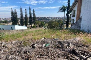 Terreno &agrave; venda - 1037m&sup2; - Condom&iacute;nio Flamboyant