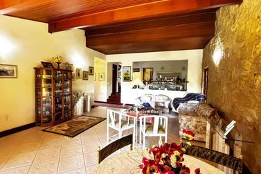 Casa para alugar - 400m&sup2; - Jardim Paulista
