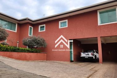 Casa &agrave; venda - 429m&sup2; - Vale das Flores