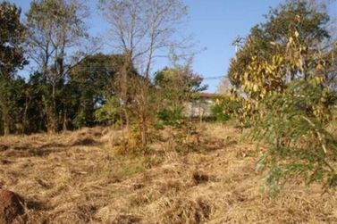 Terreno &agrave; venda - 1385m&sup2; - Condominio Flamboyant