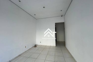 Sal&atilde;o Comercial para alugar - 50m&sup2; - Centro