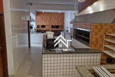 Sal&atilde;o Comercial para alugar - 565m&sup2; - Centro