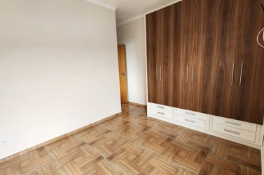 Sobrado para alugar - 150m&sup2; - JARDIM MARISTELA