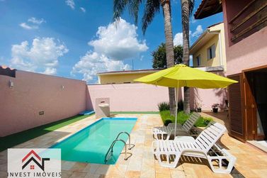Casa &agrave; venda - 244m&sup2; - Jardim do Lago