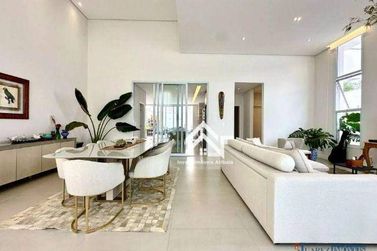 Casa &agrave; venda - 250m&sup2; - Condom&iacute;nio Vale das &Aacute;guas