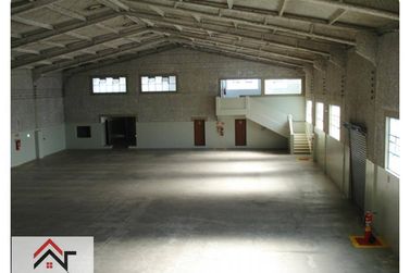 Sal&atilde;o Comercial para alugar - 1130m&sup2; - Ribeir&atilde;o dos Porcos
