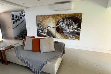 Casa &agrave; venda - 604m&sup2; - Condom&iacute;nio Shambala II