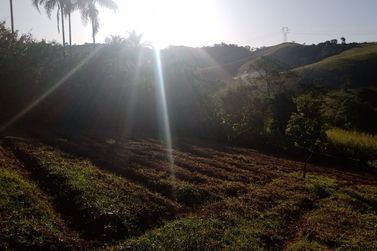 S&iacute;tio &agrave; venda - CACHOEIRA