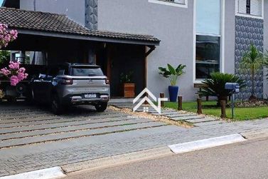 Casa &agrave; venda - 450m&sup2; - Condom&iacute;nio Shambala III