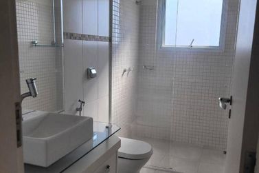Sobrado para alugar - 700m&sup2; - Lagos de Santa Helena