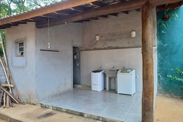 Ch&aacute;cara &agrave; venda - Cachoeira