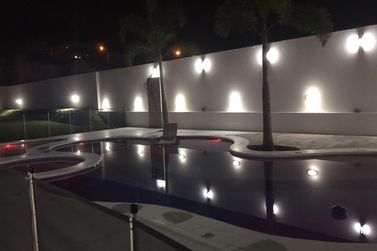 Casa &agrave; venda - 800m&sup2; - Condominio Shambala III