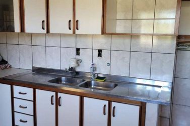 Casa &agrave; venda - 280m&sup2; - Tr&ecirc;s Pistas