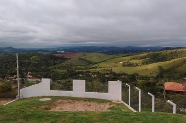 Ch&aacute;cara &agrave; venda - VIT&Oacute;RIA R&Eacute;GIA