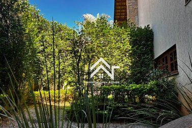 Casa para alugar - 400m&sup2; - Jardim Paulista