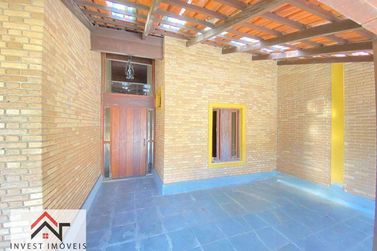 Casa para alugar - 700m&sup2; - Vila Petr&oacute;polis