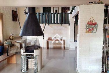 Casa para alugar - 640m&sup2; - Nova Gard&ecirc;nia