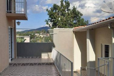 Casa &agrave; venda - 256m&sup2; - Jardim do Lago