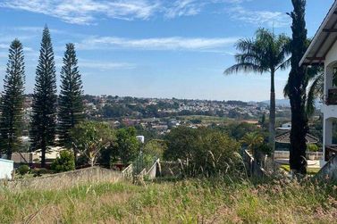 Terreno &agrave; venda - 1037m&sup2; - Condom&iacute;nio Flamboyant
