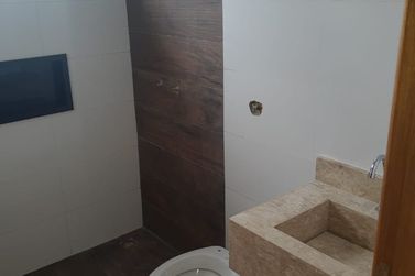 Casa &agrave; venda - 115m&sup2; - JARDIM DO LAGO