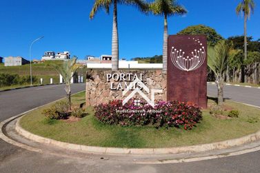 Terreno &agrave; venda - 318m&sup2; - Laranja Azeda