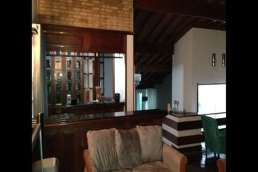 Casa &agrave; venda - 720m&sup2; - JARDIM FLORESTA