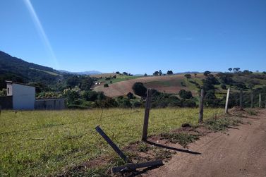 Terreno &agrave; venda - 2750m&sup2; - piuca
