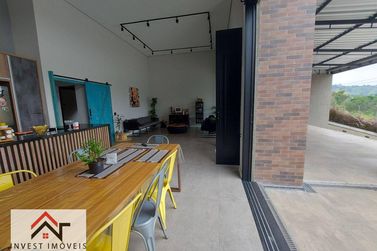 Casa &agrave; venda - 231m&sup2; - Ch&aacute;caras Maring&aacute;