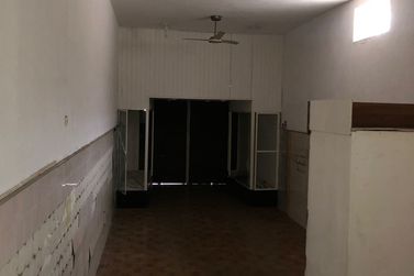 Sal&atilde;o Comercial &agrave; venda - CENTRO