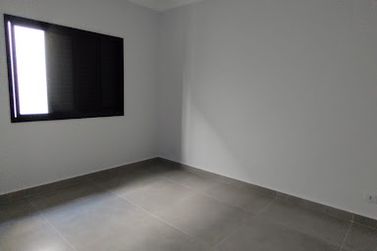 Casa &agrave; venda - 142m&sup2; - Condom&iacute;nio Jardim Shangri-l&aacute;