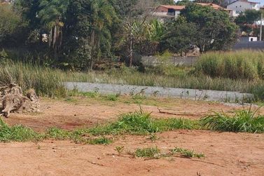 Terreno &agrave; venda - 732m&sup2; - Jardim Centen&aacute;rio