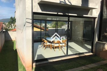 Casa &agrave; venda - 354m&sup2; - Jardim Paulista