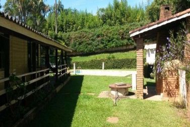 Ch&aacute;cara &agrave; venda - 6000m&sup2; - Tanque