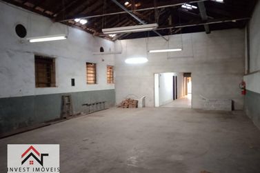 Sal&atilde;o Comercial para alugar - 2100m&sup2; - Centro