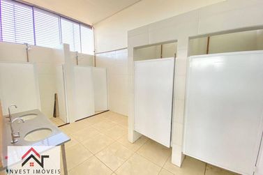 Sal&atilde;o Comercial para alugar - 1100m&sup2; - Caetetuba